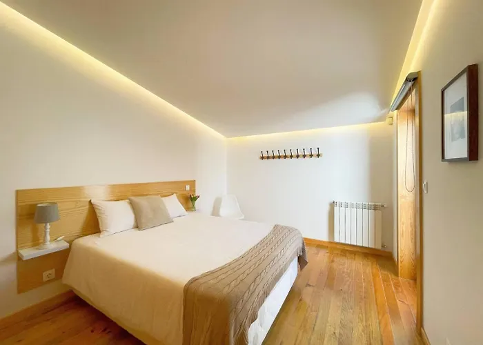 Villa 2br River Historic Village *