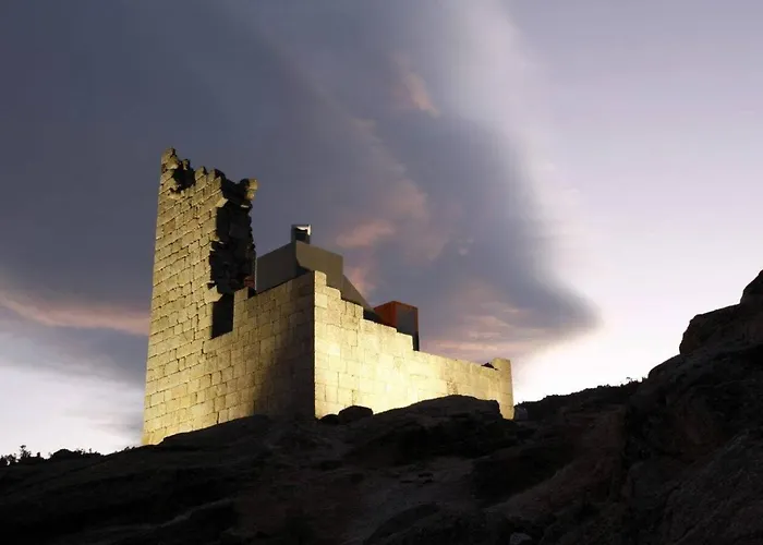 Вилла 2br River Historic Village Castelo Novo