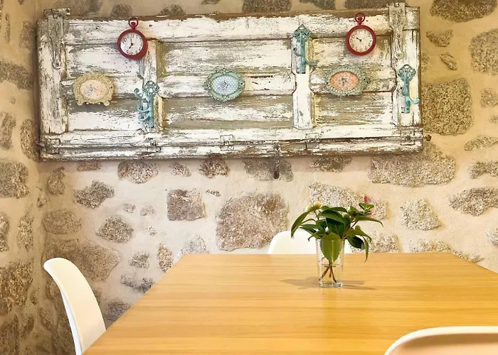 Вилла 2br River Historic Village *